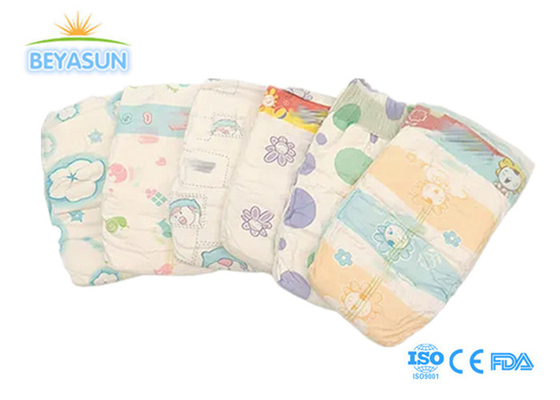 OEM Todos los tamaños Bebés pañales respiratorios no tejidos para bebés a granel desechables